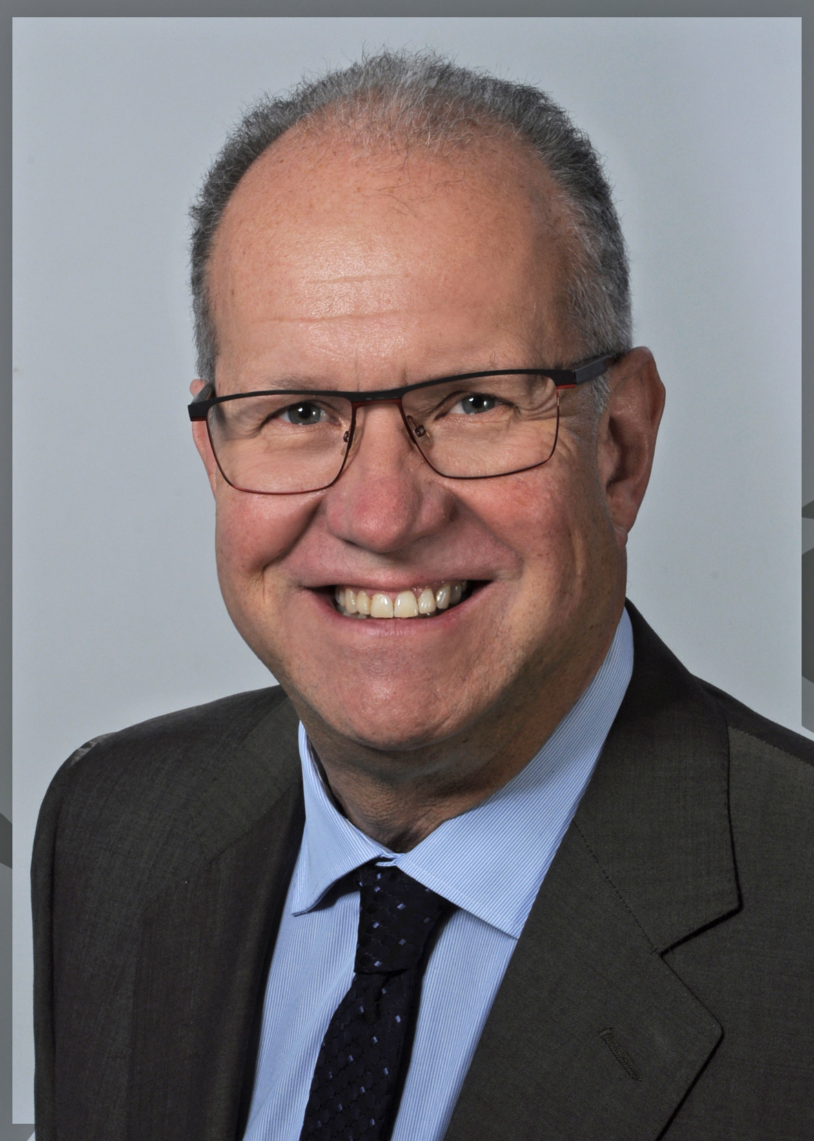 Dieses Bild zeigt Hon.-Prof. Dr. jur. Frank Niebuhr